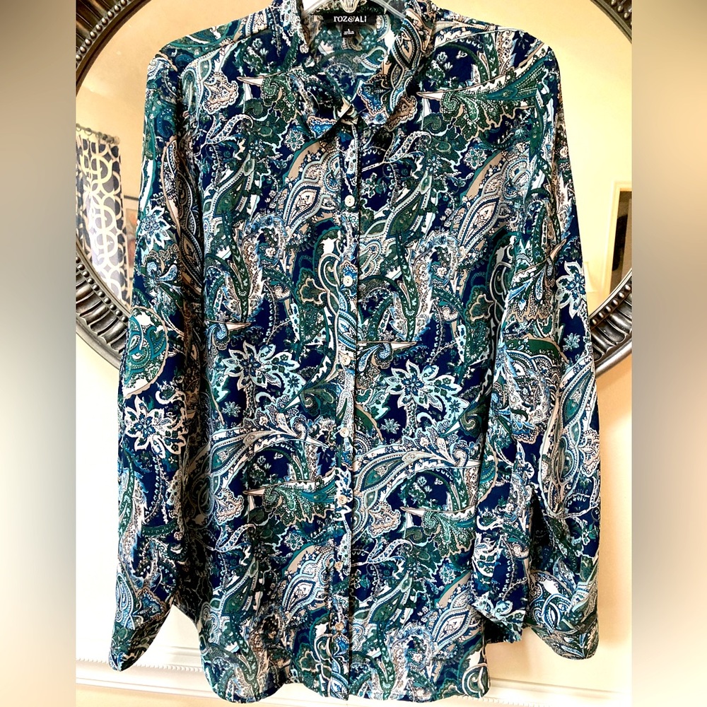 Roz & Ali Paisley Button Down Blouse Size Large